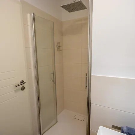 Seesbries Apartment *